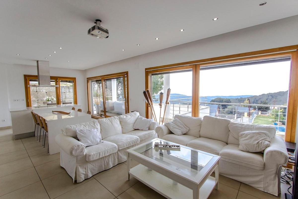 Catalunya Casas Modern Magnificence , Only A Few Km To The Beach! Sant Cebria de Vallalta Exterior photo